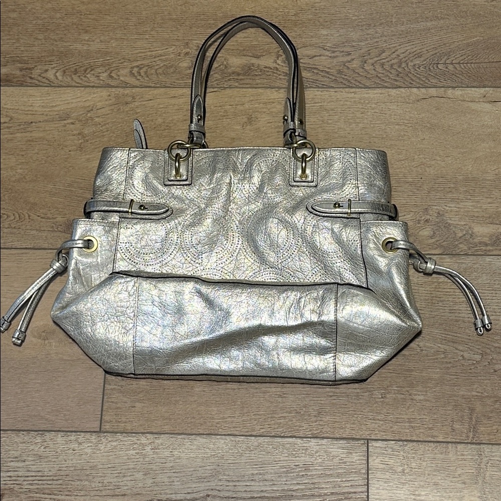 Coach Metallic Colette Leather Perforated - Picture 2 of 6